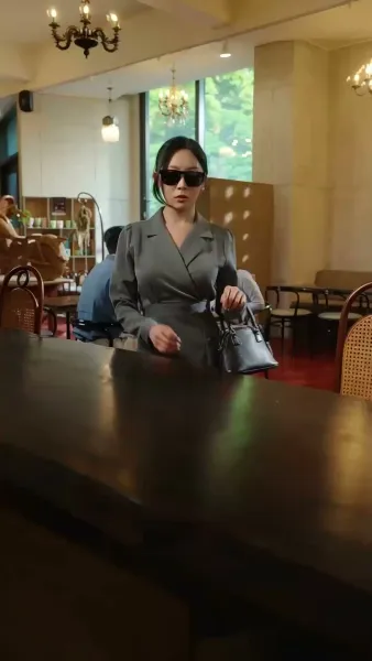 ซินเดอเรลล่ากับทายาทต้องสาป(พากย์ไทย) 