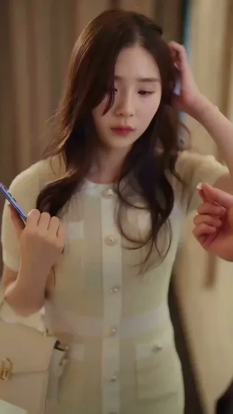 ซินเดอเรลล่ากับทายาทต้องสาป(พากย์ไทย) 