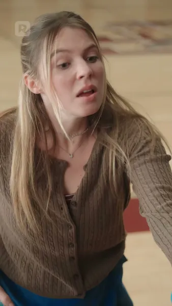 (พากย์) ทายาทที่แท้จริง VS ราชินีผึ้งตัวปลอม