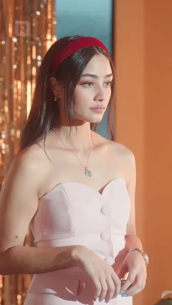 (พากย์) ทายาทที่แท้จริง VS ราชินีผึ้งตัวปลอม