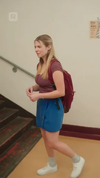 (พากย์) ทายาทที่แท้จริง VS ราชินีผึ้งตัวปลอม