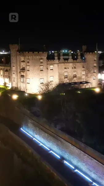 (พากย์) ทายาทที่แท้จริง VS ราชินีผึ้งตัวปลอม