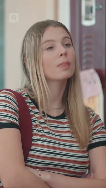 (พากย์) ทายาทที่แท้จริง VS ราชินีผึ้งตัวปลอม