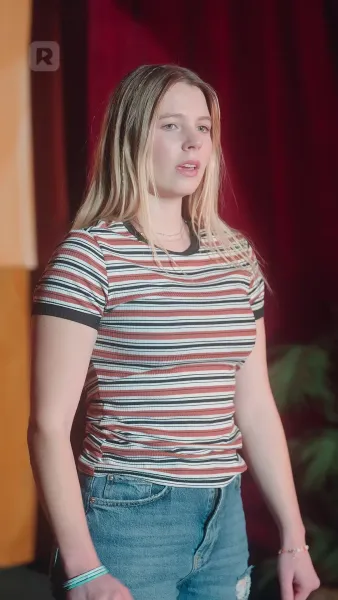 (พากย์) ทายาทที่แท้จริง VS ราชินีผึ้งตัวปลอม