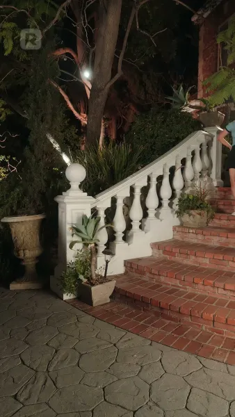 (พากย์) ทายาทที่แท้จริง VS ราชินีผึ้งตัวปลอม