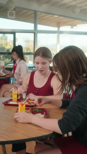 (พากย์) ทายาทที่แท้จริง VS ราชินีผึ้งตัวปลอม