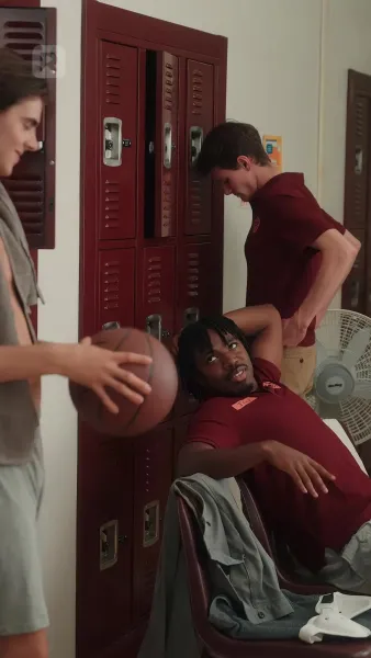 (พากย์) ทายาทที่แท้จริง VS ราชินีผึ้งตัวปลอม