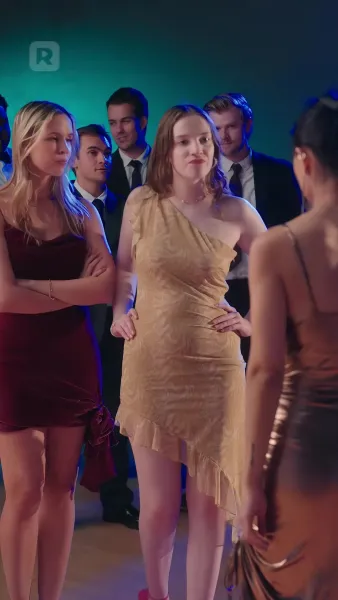 (พากย์) ทายาทที่แท้จริง VS ราชินีผึ้งตัวปลอม