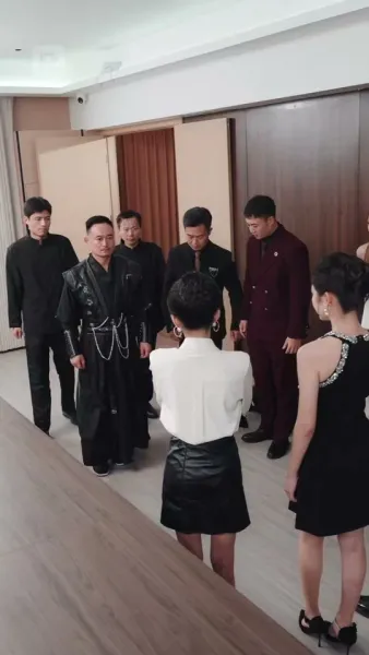 น้องสาวสุดโหด ราชินีตัวแม่