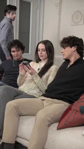 สามพี่ชายสายสปอยล์