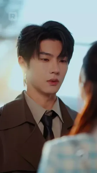 ถูกชุบชีวิตที่ขอบปากผา