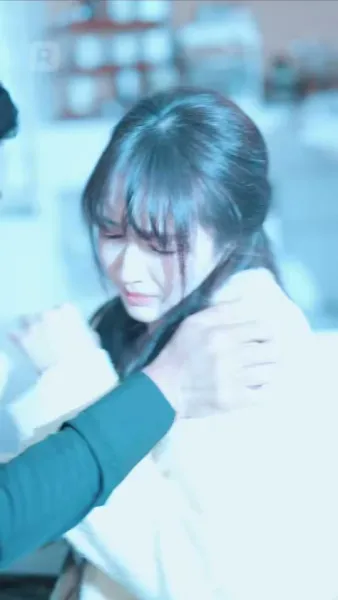 ถูกชุบชีวิตที่ขอบปากผา