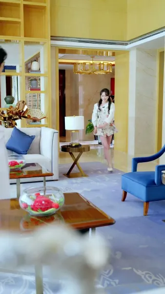 โลกสว่างขึ้น ตั้งแต่เธอจูบ