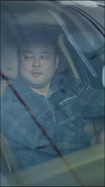 โลกสว่างขึ้น ตั้งแต่เธอจูบ