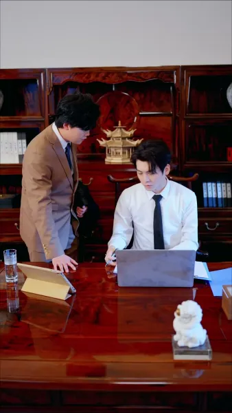 โลกสว่างขึ้น ตั้งแต่เธอจูบ