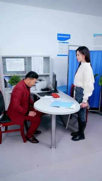 โลกสว่างขึ้น ตั้งแต่เธอจูบ