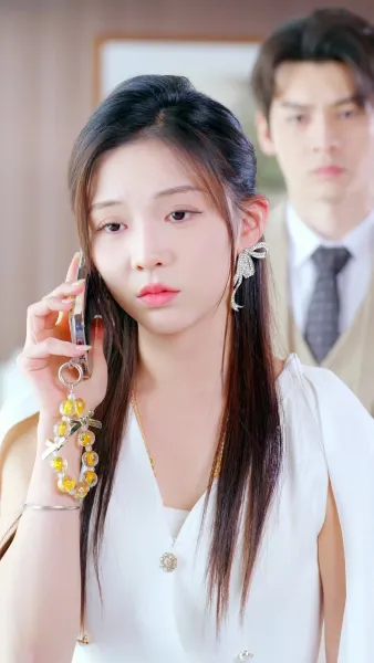 โลกสว่างขึ้น ตั้งแต่เธอจูบ