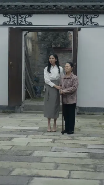 เธอกลับมา อย่างรุ่งโรจน์