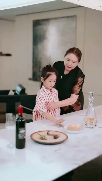 [พากย์ไทย]หลังการหย่าร้าง เธอทำให้โลกประหลาดใจด้วย สมบัติทั้งหก