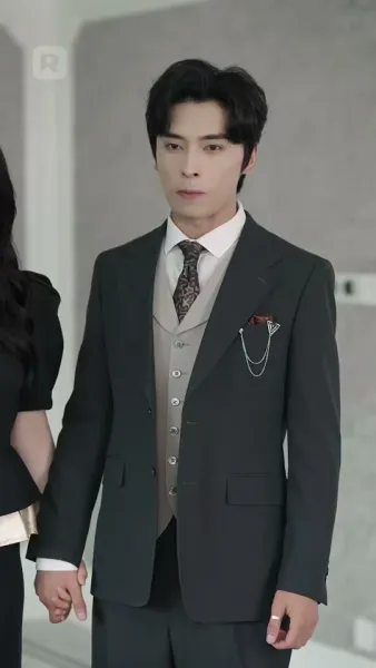 ซ่อนรักใต้เงาแค้น