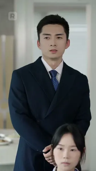 ซ่อนรักใต้เงาแค้น