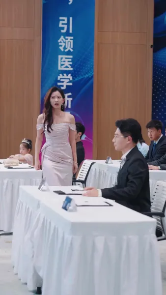 ราชินีแห่งวิทยาศาสตร์ ทำให้อดีตสามีตะลึง