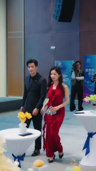 ราชินีแห่งวิทยาศาสตร์ ทำให้อดีตสามีตะลึง