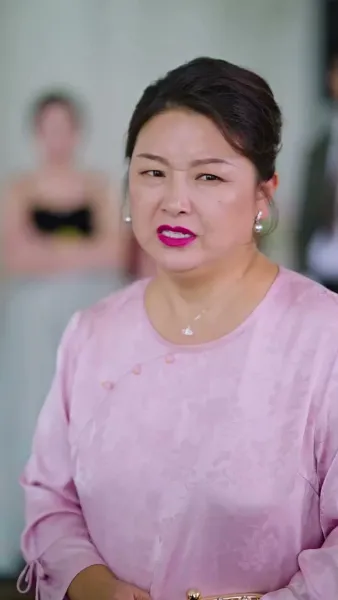 เกิดใหม่มาเป็นแฟนน้าชายชั่ว