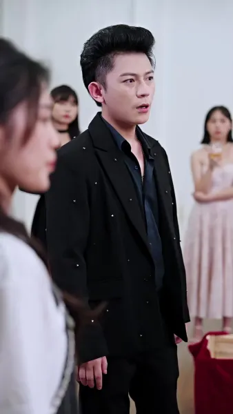 เกิดใหม่มาเป็นแฟนน้าชายชั่ว