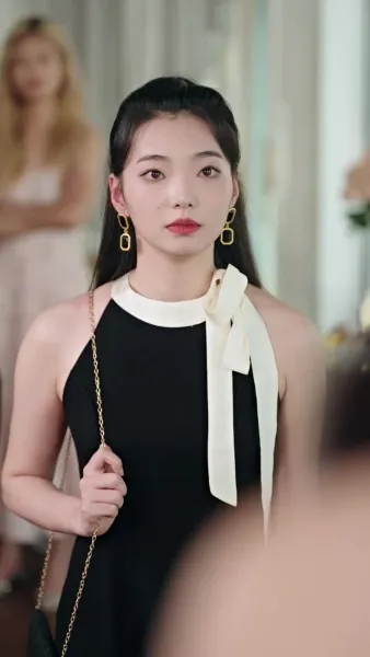 เกิดใหม่มาเป็นแฟนน้าชายชั่ว