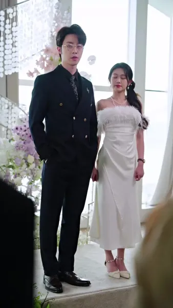 เกิดใหม่มาเป็นแฟนน้าชายชั่ว