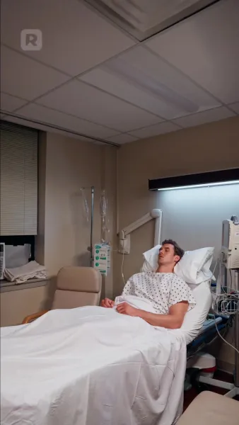 อัศวินในชุดส่องแสง