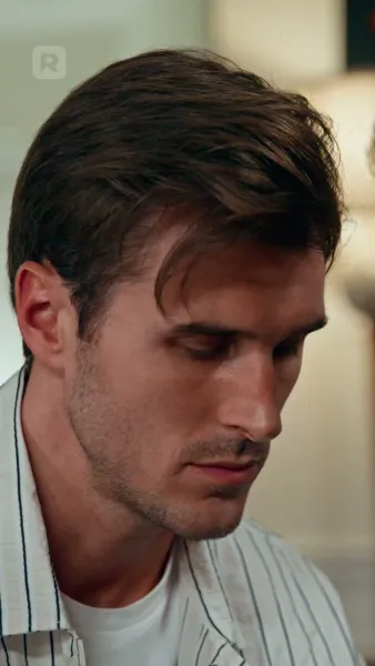 อัศวินในชุดส่องแสง