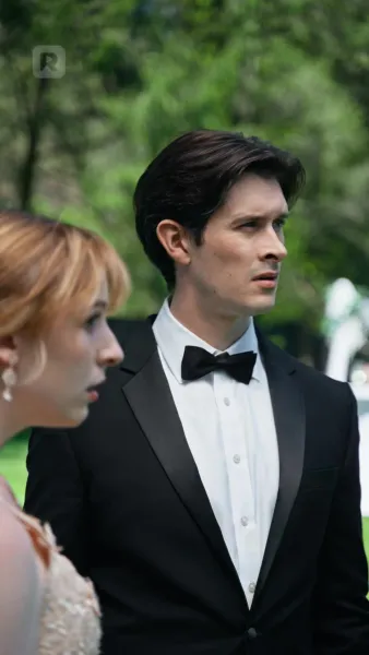 อัศวินในชุดส่องแสง