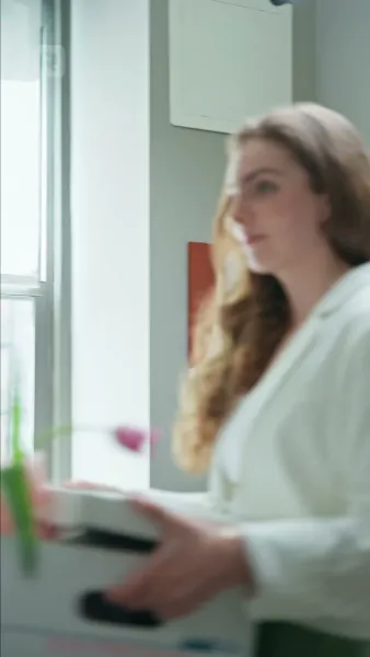 อัศวินในชุดส่องแสง