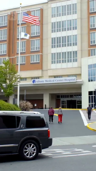 อัศวินในชุดส่องแสง