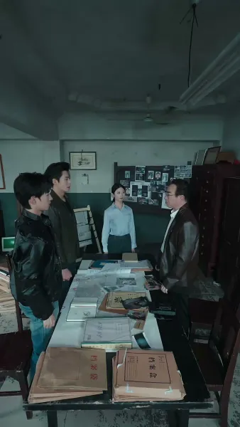 คู่ปรับล่าเงาอดีต