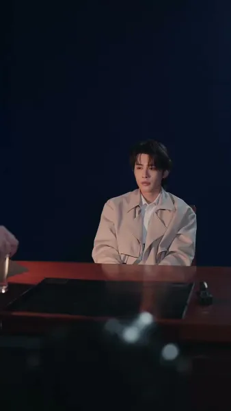 คู่ปรับล่าเงาอดีต