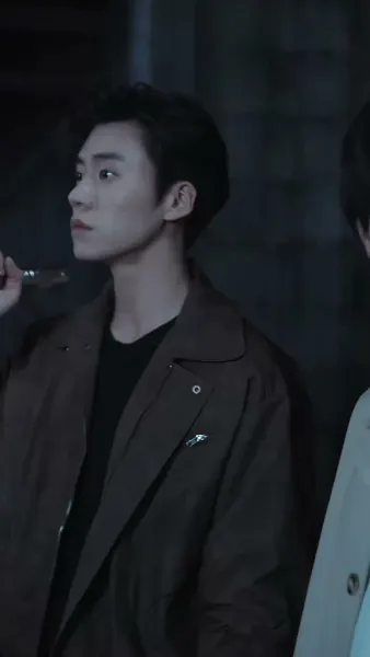 คู่ปรับล่าเงาอดีต