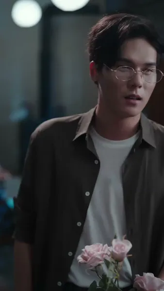 คู่ปรับล่าเงาอดีต