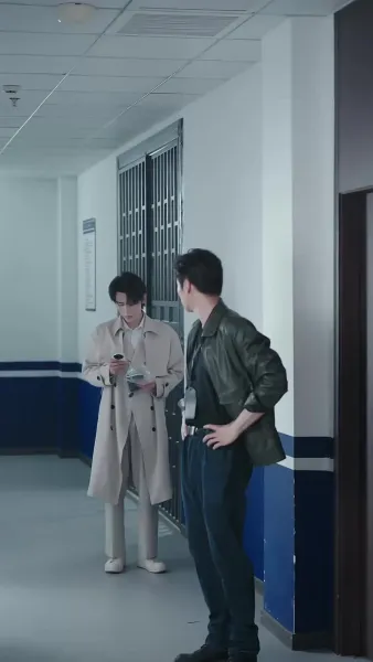 คู่ปรับล่าเงาอดีต