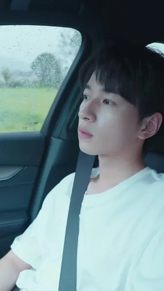 คู่ปรับล่าเงาอดีต