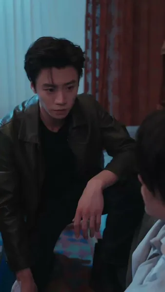 คู่ปรับล่าเงาอดีต