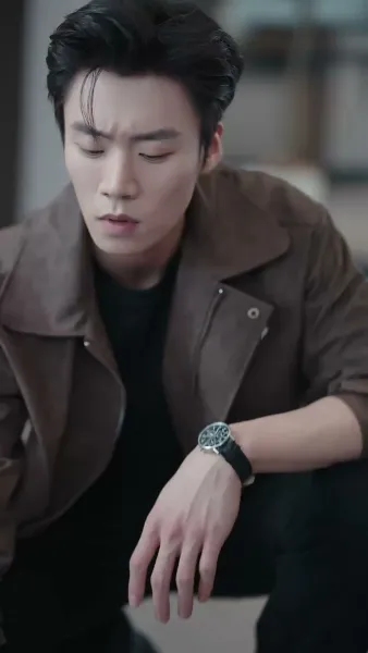 คู่ปรับล่าเงาอดีต