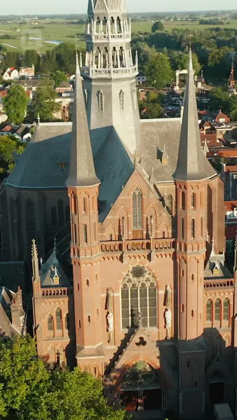 การกลับมาของทายาทผู้สูงส่ง