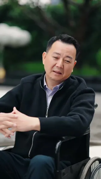 กลายเป็นแม่เลี้ยงของศัตรูตัวฉกาจ