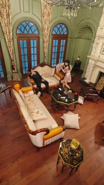 กลายเป็นแม่เลี้ยงของศัตรูตัวฉกาจ