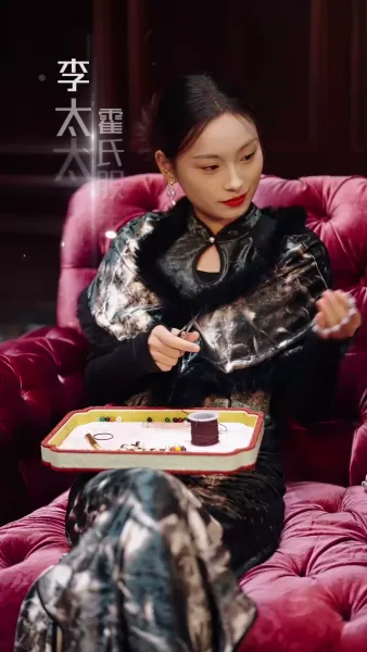 กลายเป็นแม่เลี้ยงของศัตรูตัวฉกาจ