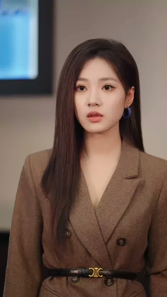 กลายเป็นแม่เลี้ยงของศัตรูตัวฉกาจ