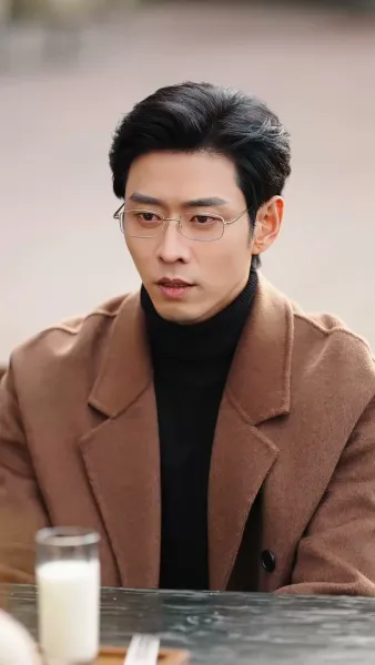 กลายเป็นแม่เลี้ยงของศัตรูตัวฉกาจ